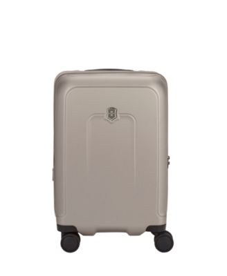 victorinox nova carry on