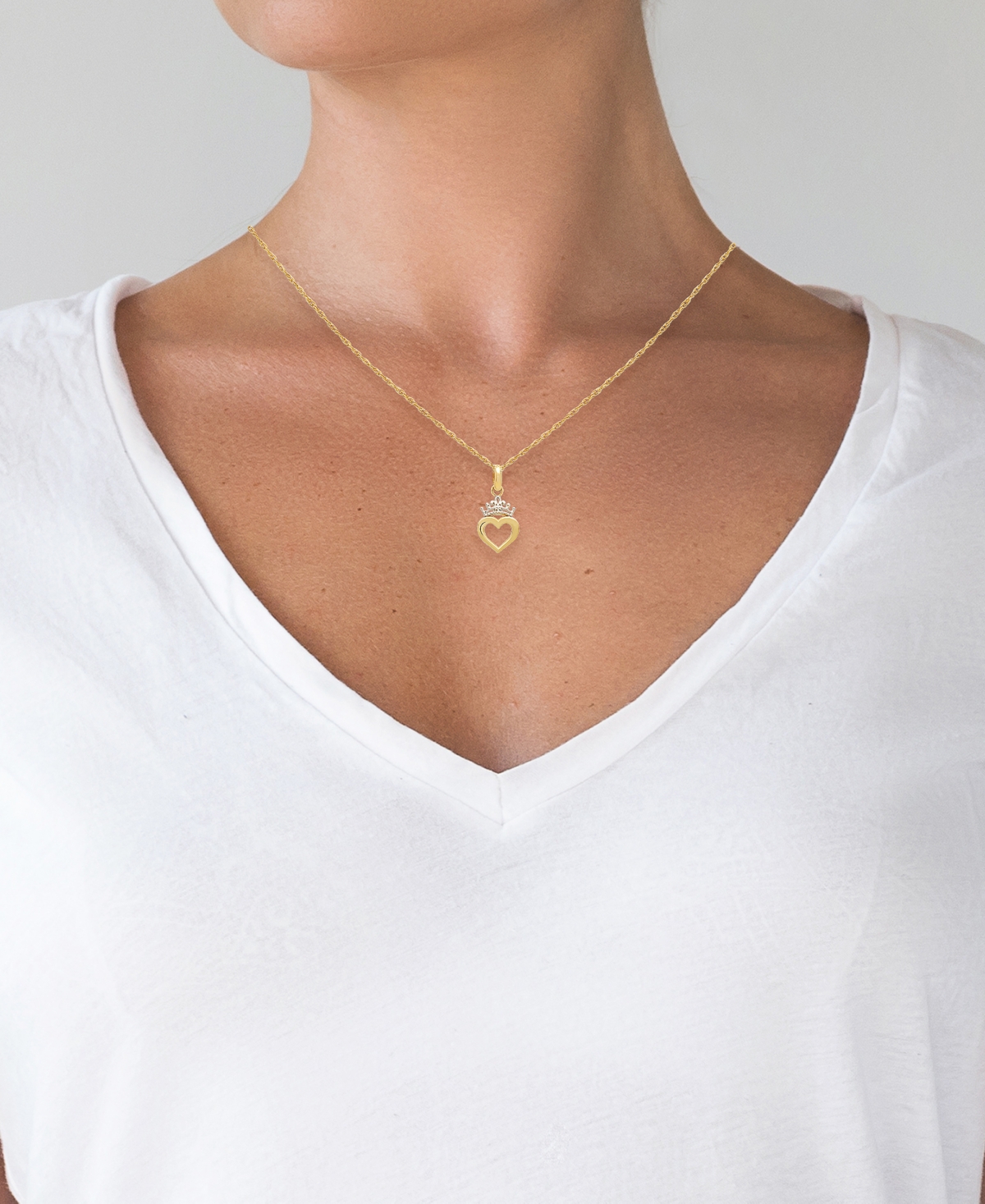 Disney Children's Princess Heart & Tiara 15" Pendant Necklace in 14k Gold