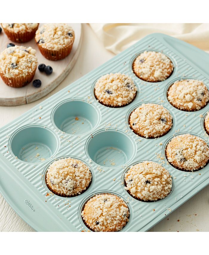 Wilton - Texturra Wave 12-Cup Muffin Pan