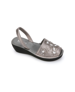 Kenneth Cole Reaction Women's Fine Glass Jewel Platform Sandal Women's Shoes