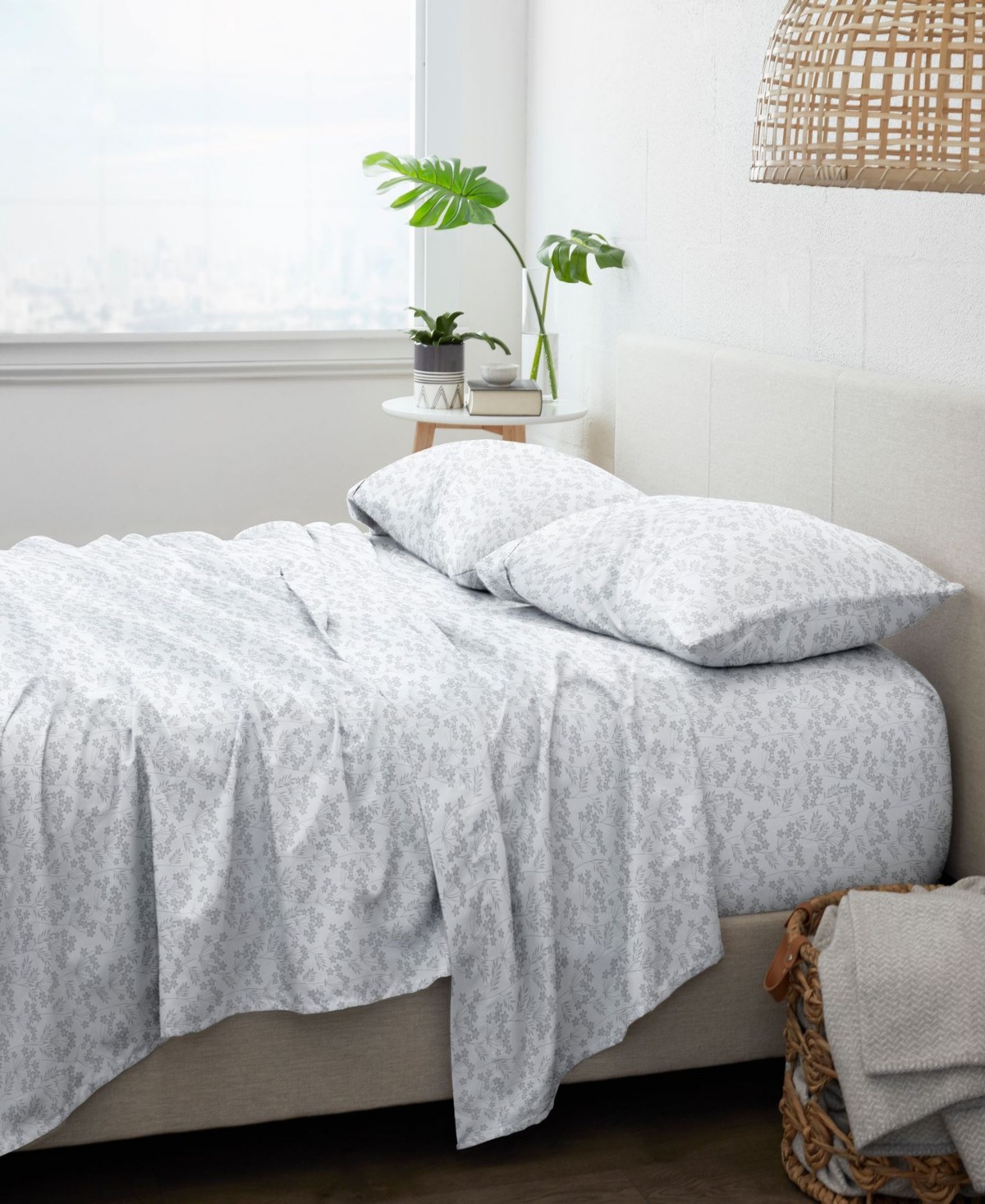 Home Collection Premium Ultra Soft Chantilly Lace Style Pattern 4 Piece Bed Sheets Set, California King