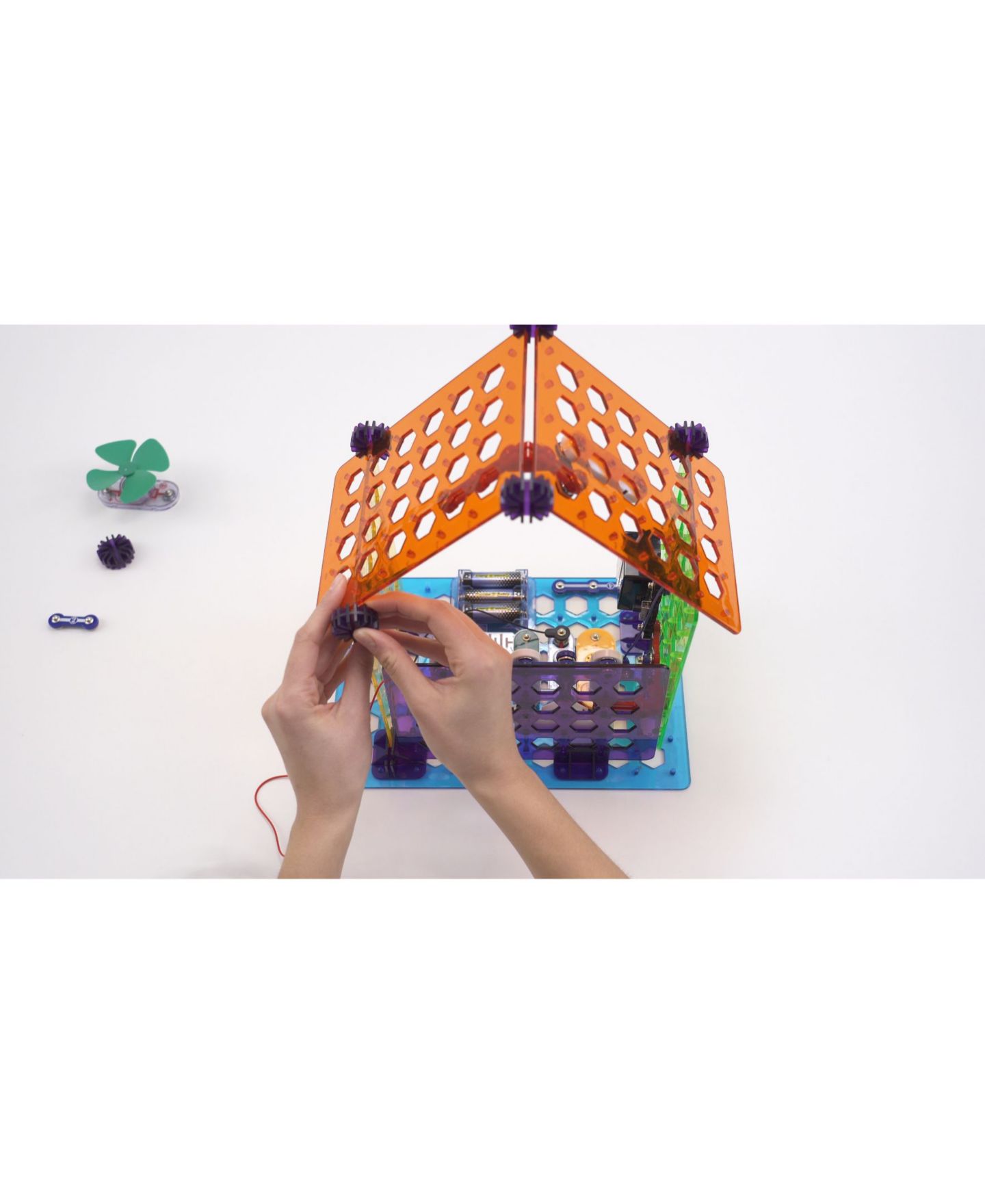 Детские игрушки Flat River Group MyHome 3-D Circuits 60-Piece Stem Learning Toy, Ages 8+ — фото 5