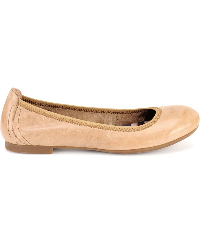 Born Women's Julianne Comfort Flats & Reviews Flats & Loafers Shoes