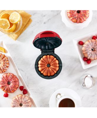 Dash Mini Bundt Cake Maker