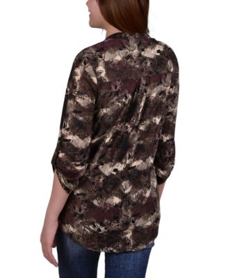 Petite 3/4 Roll Tab Sleeve Y-Neck Top