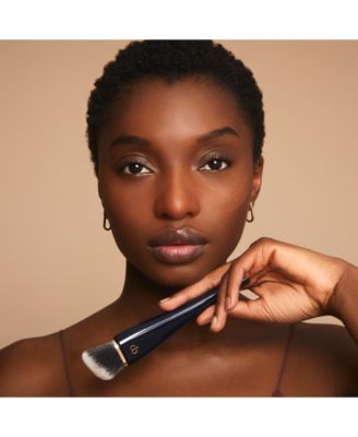 Radiant Fluid Foundation Natural SPF 25