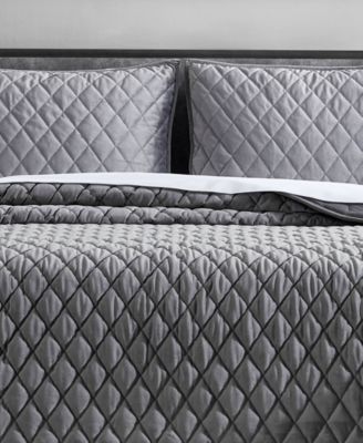 Vera Wang Diamond Velvet Quilt Set
