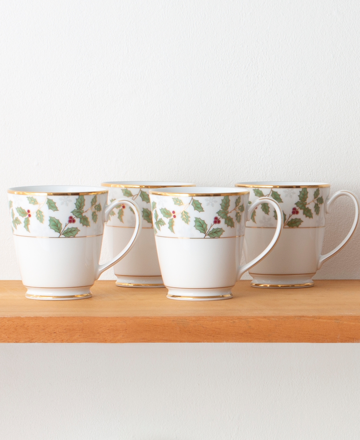 Noritake Holly Berry 12 oz Mug, Set Of 4 In Multi