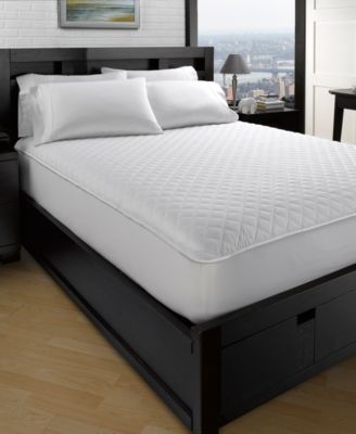 Overstuffed Plush Allergy Resistant Gel Filled Side/Back Sleeper Pillow & Mattress Protector Set, Queen