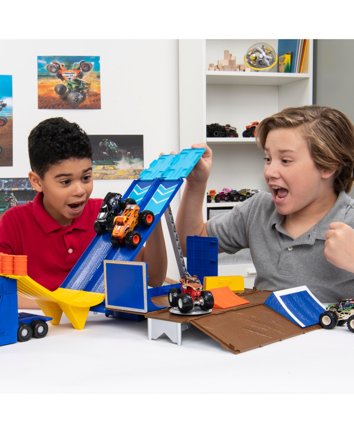 Monster Jam , Official 2-in-1 Transforming Hauler Playset With Exclusive 1:64 Scale El Toro Loco Die-cast Monste In Multi-color