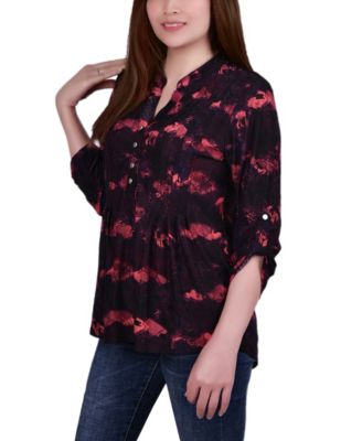 Petite 3/4 Roll Tab Sleeve Printed Pintuck Top