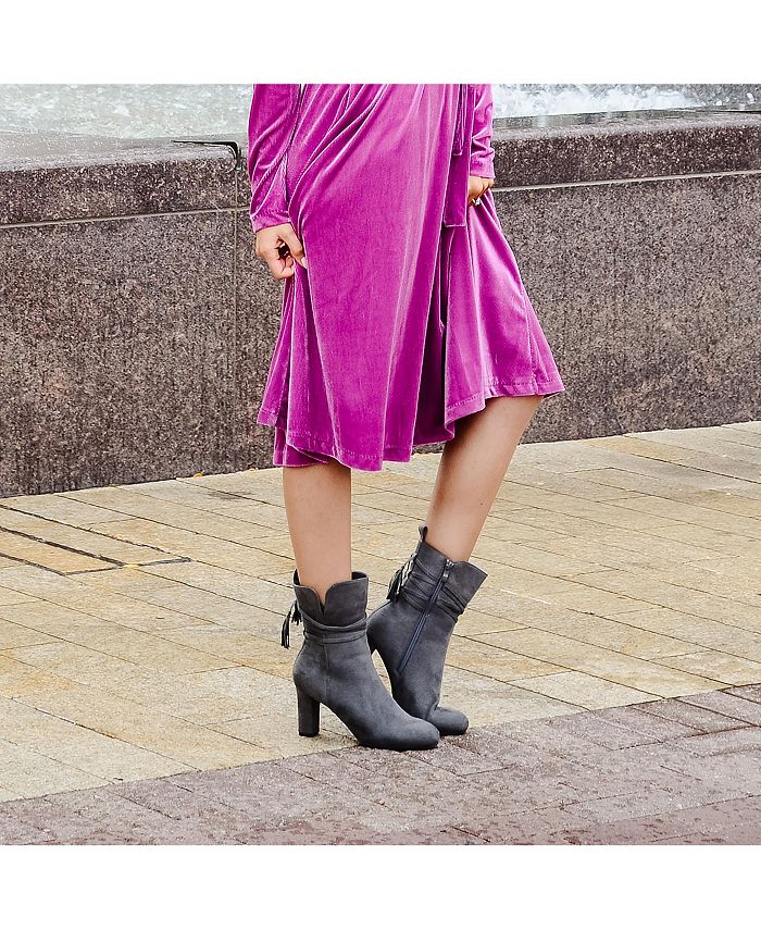 Journee collection zuri best sale bootie