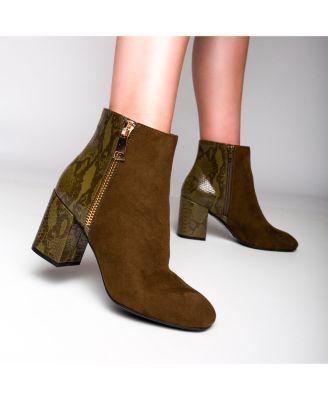 journee collection womens sarah block heel booties