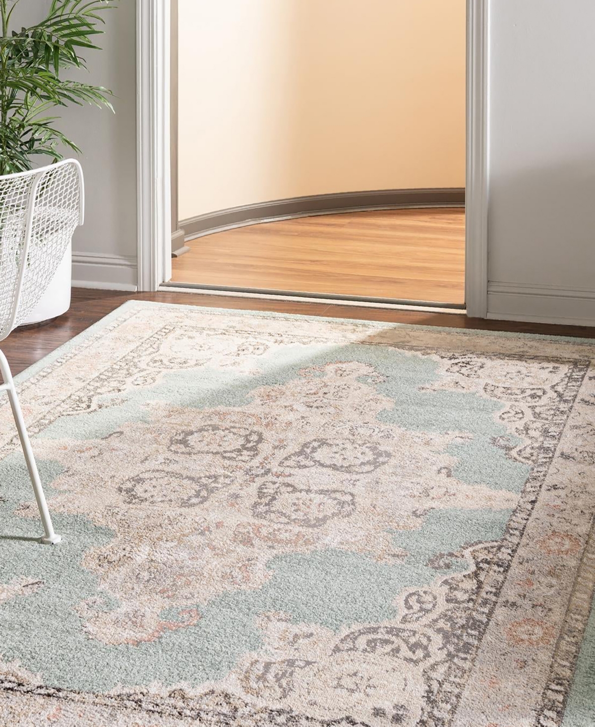 Bayshore Home Dodds Merakli 10' Area Rug