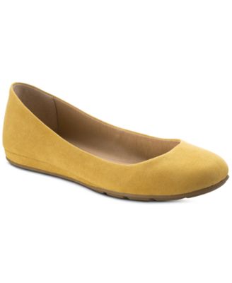 macys womens yellow shoes