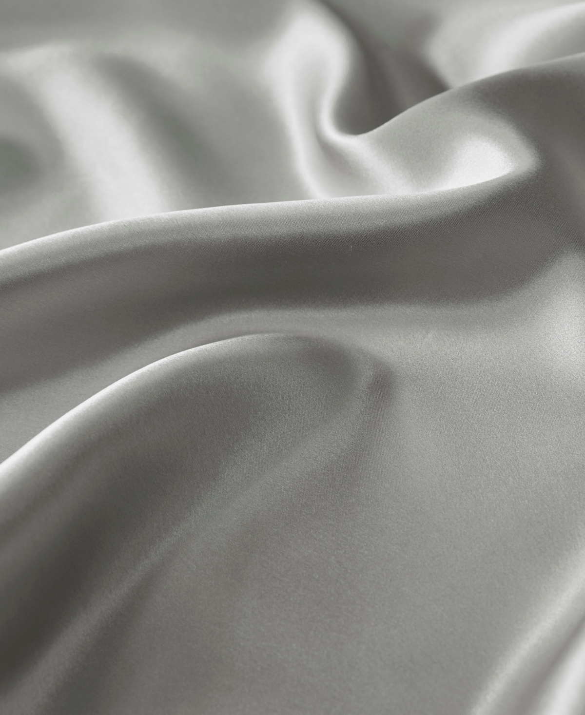 Madison Park 25-Momme Mulberry Silk Pillowcase