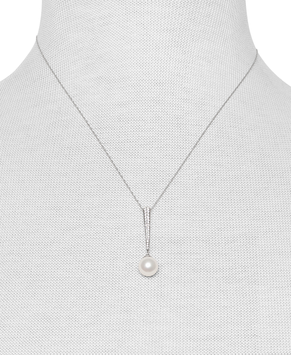 Belle de Mer Cultured Freshwater Pearl (9mm) & Diamond (1/5 ct. t.w.) Pave Elongated 18