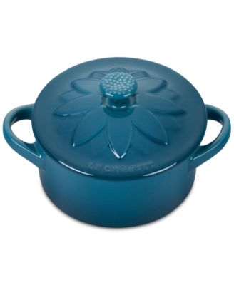Le Creuset - Stoneware Flower Cocotte