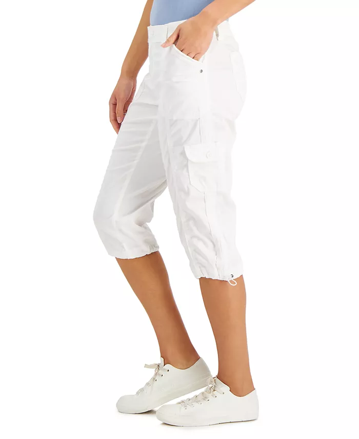 Petite Mid-Rise Cargo Capri Pants