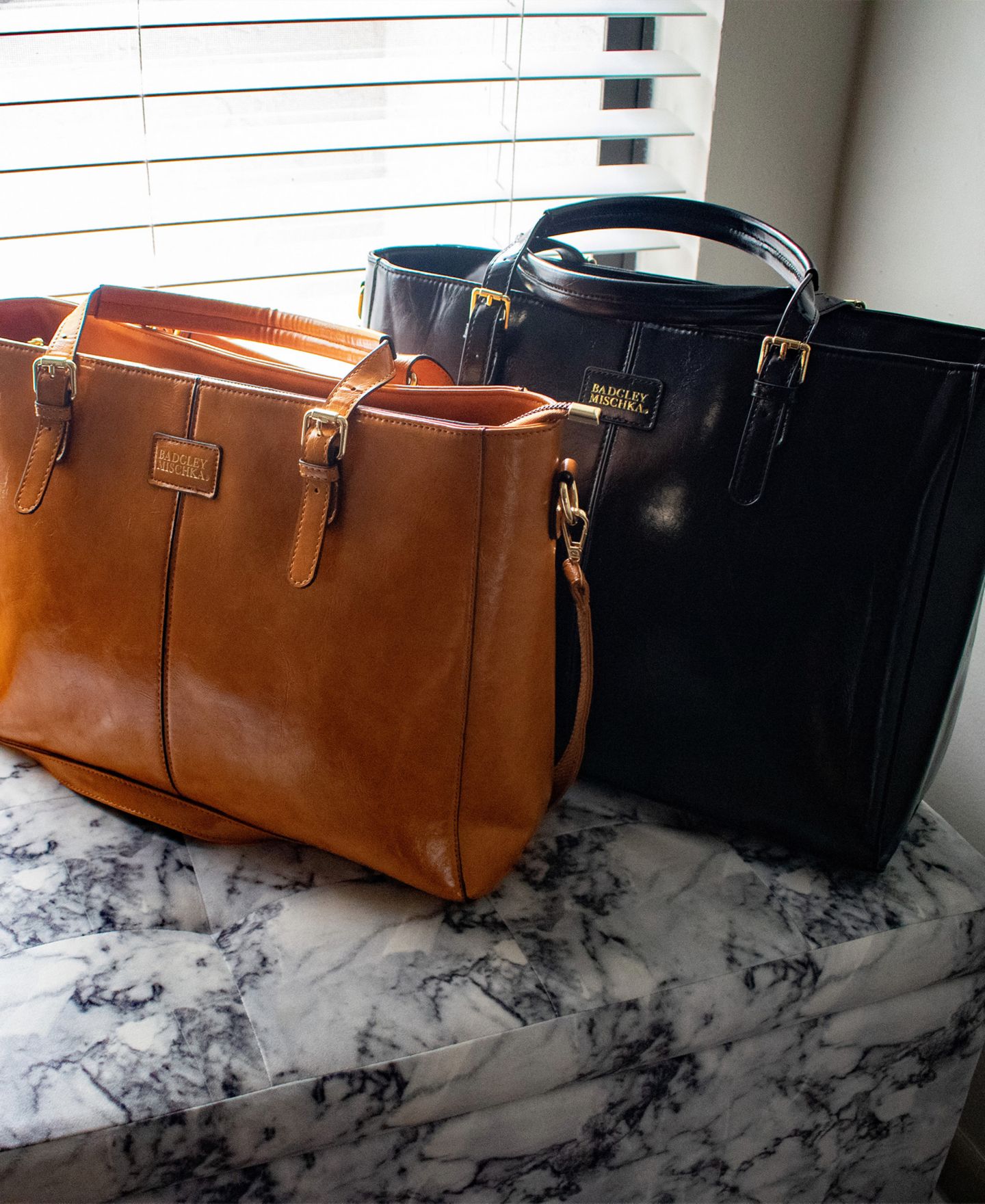 Сумка Badgley Mischka Julia Faux Leather Tote, цвет: Чёрный — фото 2
