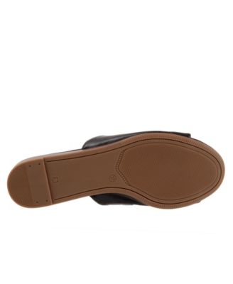 Dina Sandal