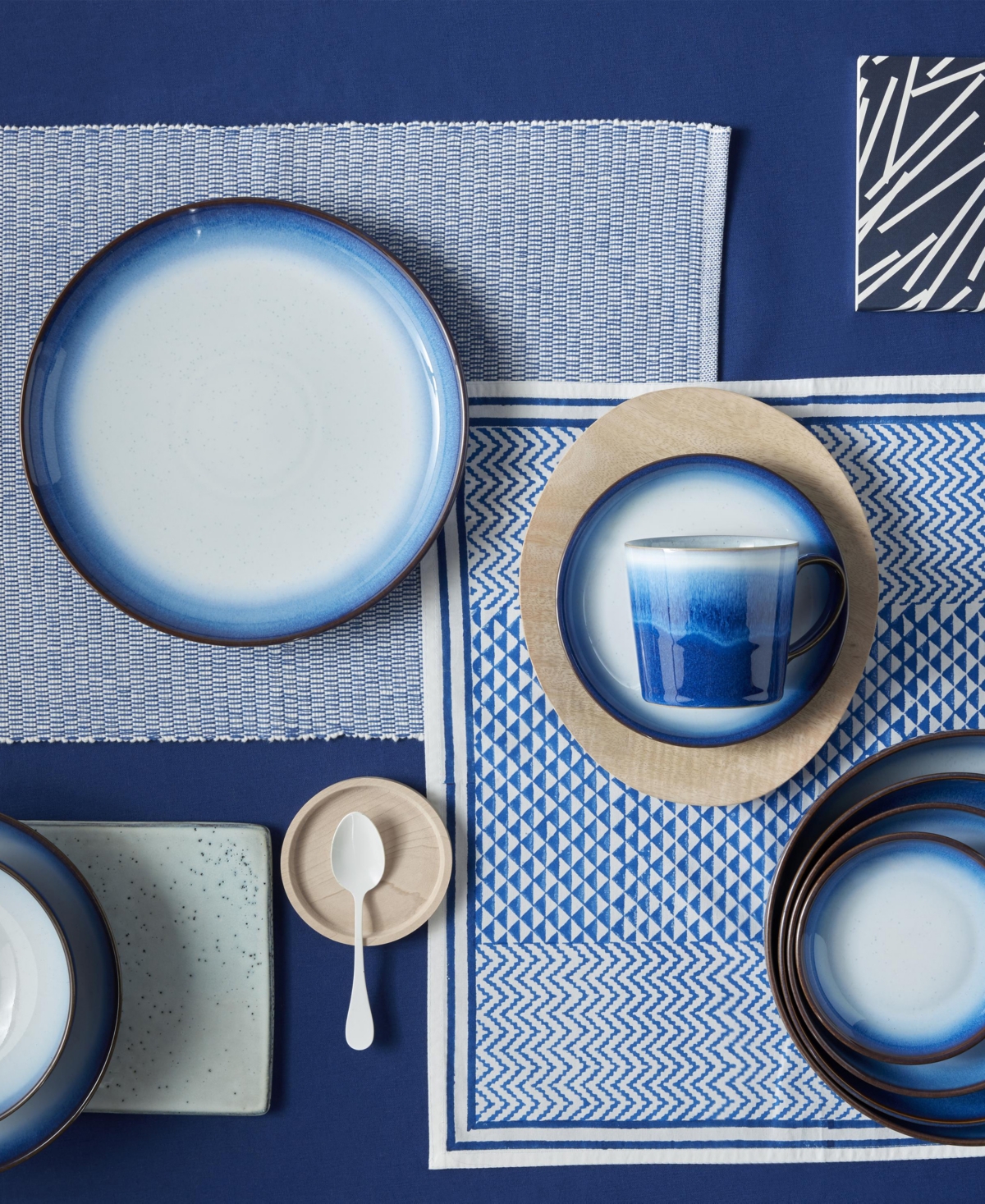 Haze Plate - Blue, White