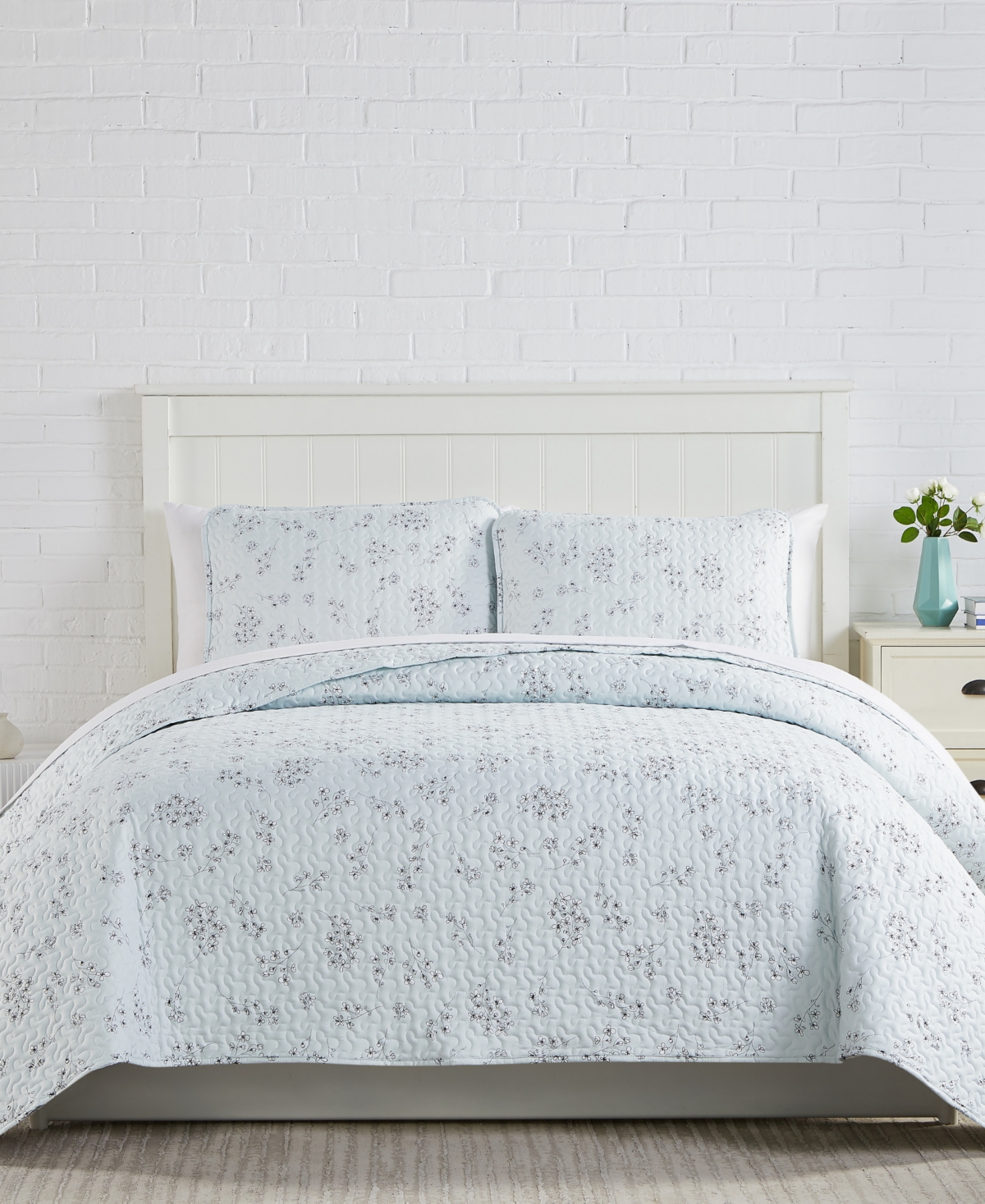 Southshore Fine Linens Sweet Florals Quilt And Sham 3 Piece Set, Twin Or Twin Xlong In Blue