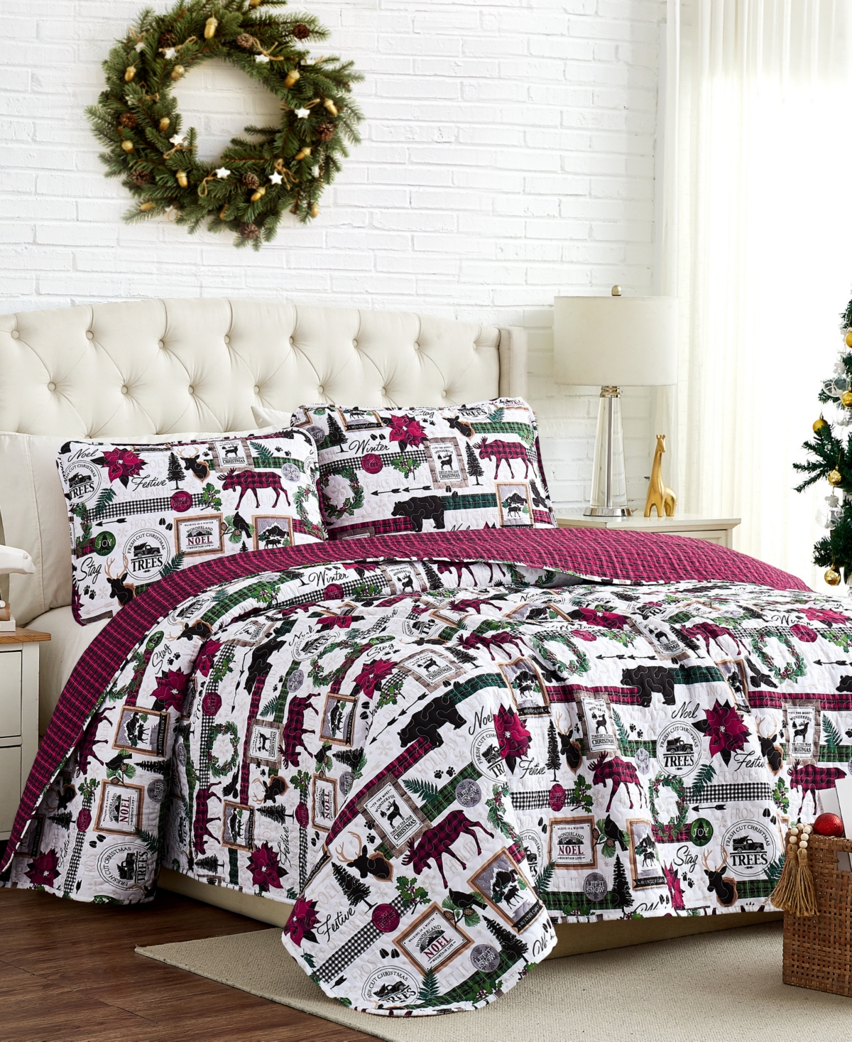 Southshore Fine Linens Merry Town Christmas Oversized Reversible 3 Piece Quilt Set, Full Or Queen In Multi