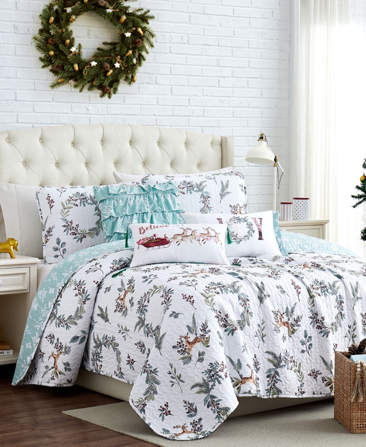 Southshore Fine Linens Happy Holidays Oversized Reversible 6 Piece Quilt Set, King Or California King In Multi