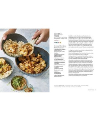 Skinnytaste Air Fryer Dinners: 75 Healthy Recipes for Easy Weeknight Meals: A Cookbook by Gina Homolka