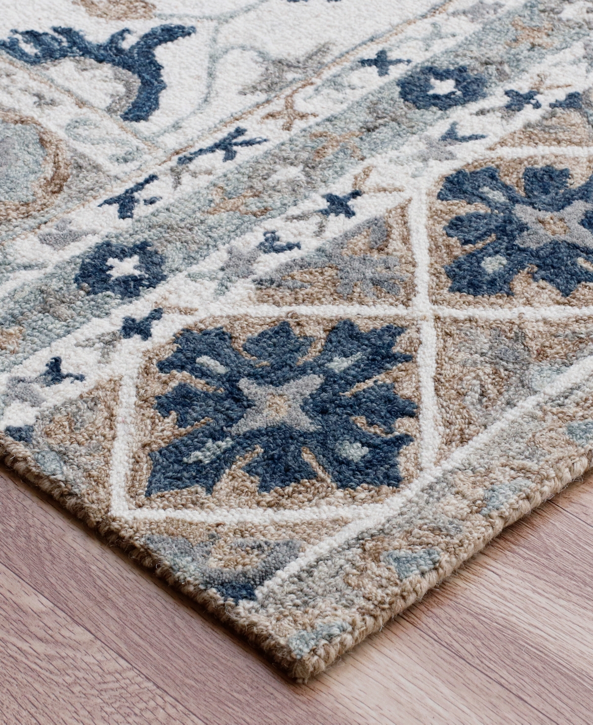 Lr Home Hans Hns-791 7'9" x 9'9" Area Rug