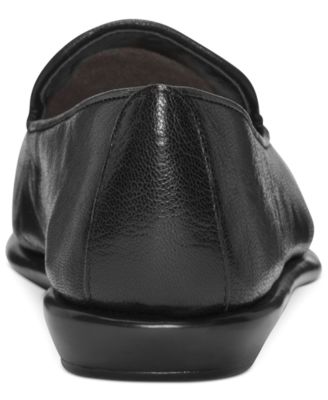 Women's Betunia Casual Flats