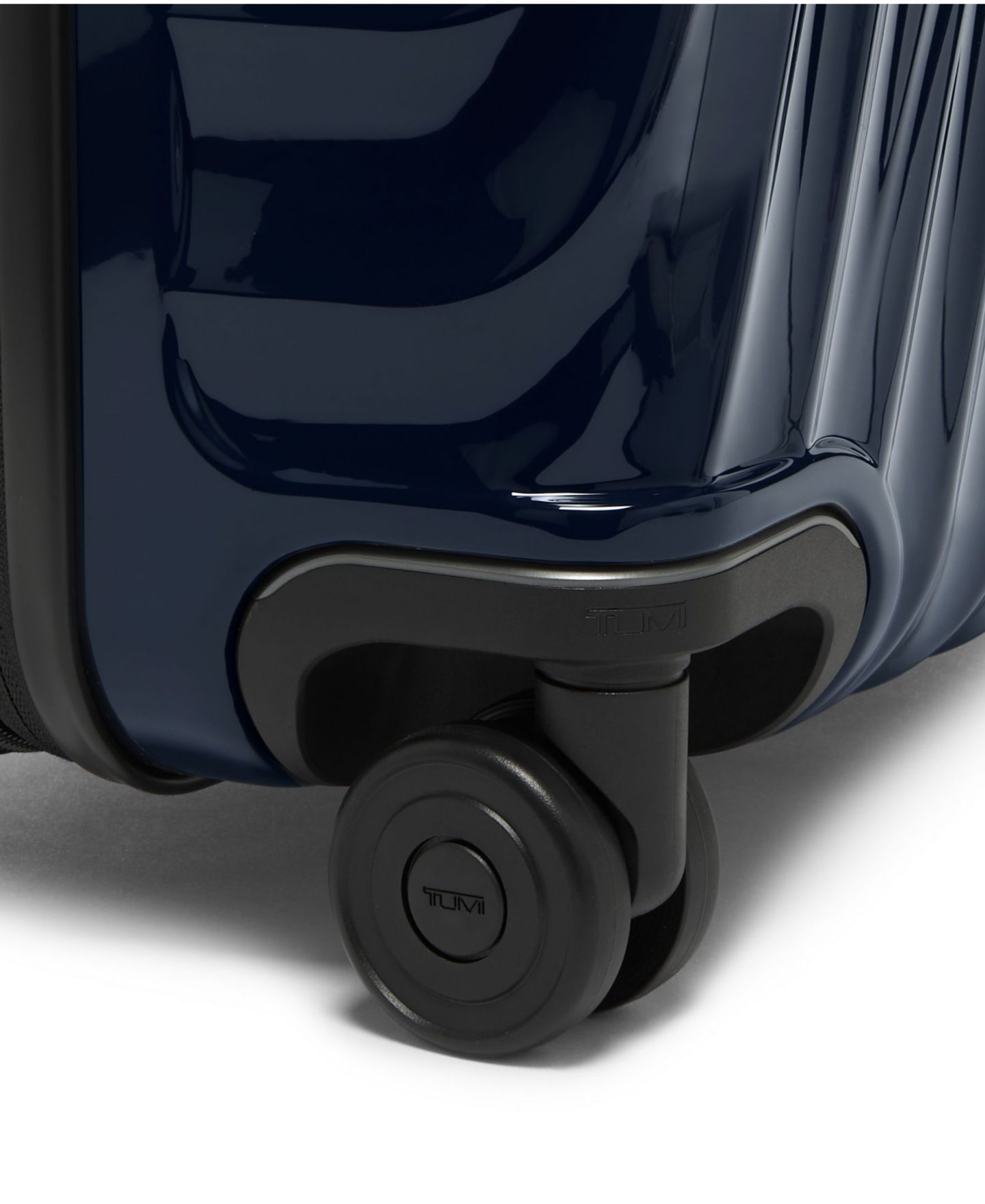 Чемодан TUMI 19 Degree Short Trip Expandable 26" Check-in Spinner, цвет: Тёмно-синий — фото 7