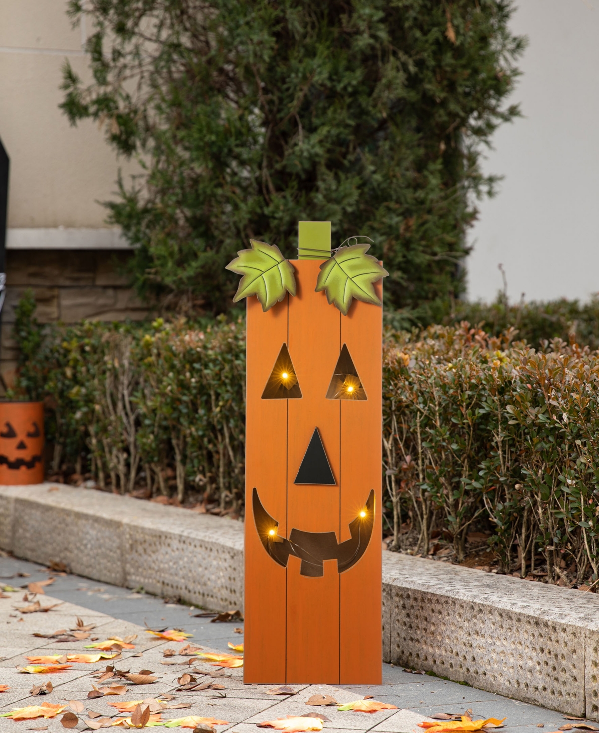 Glitzhome Lighted Halloween Wooden Pumpkin Porch Decor,
