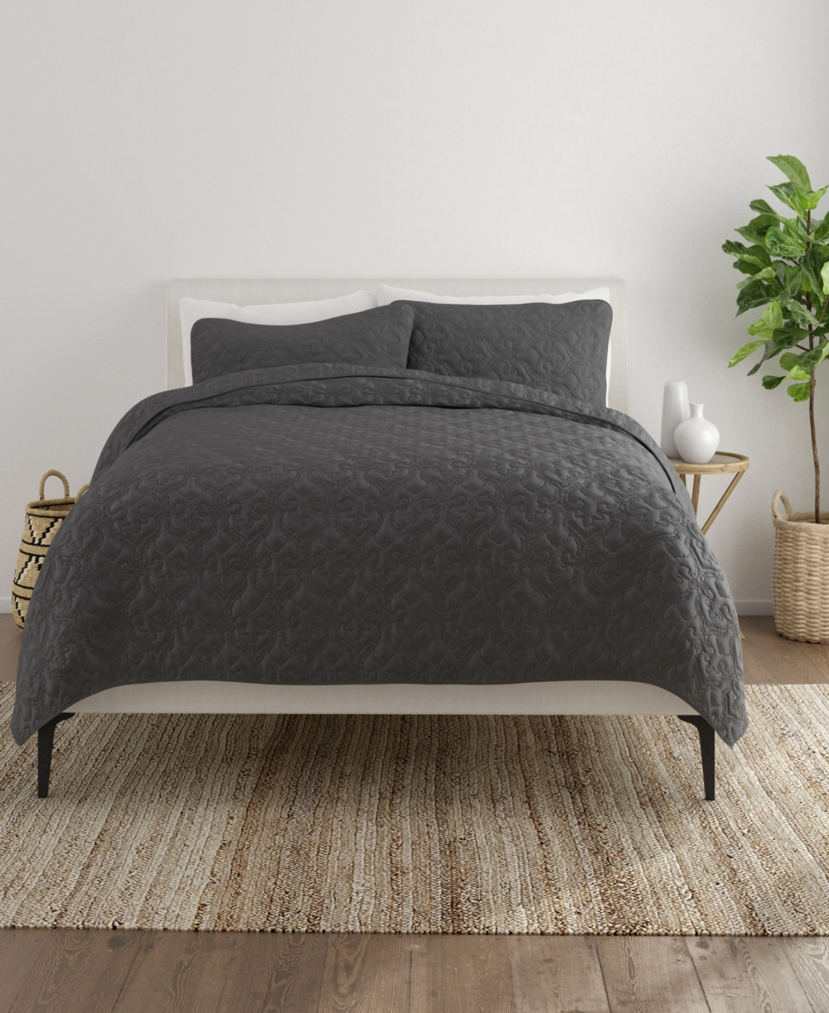 ienjoy Home Ultra Soft Damask Pattern Lightweight Quilted Coverlet Set