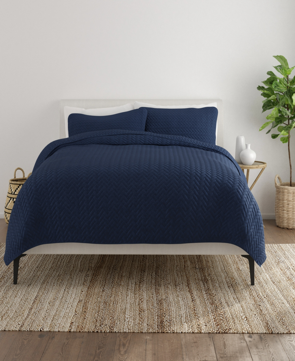 ienjoy Home Herringbone Lightweight Quilted Coverlet Set