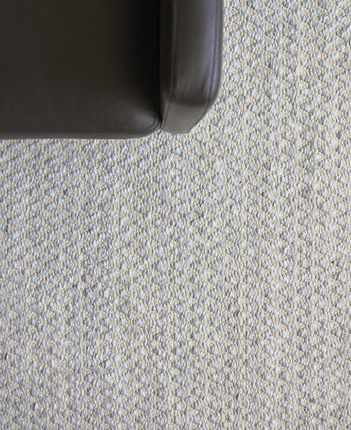 Exquisite Rugs Rialto ER3957 Area Rug - Silver-Tone