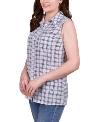 Women's Petite Sleeveless Notch Collar Button Front Blouse