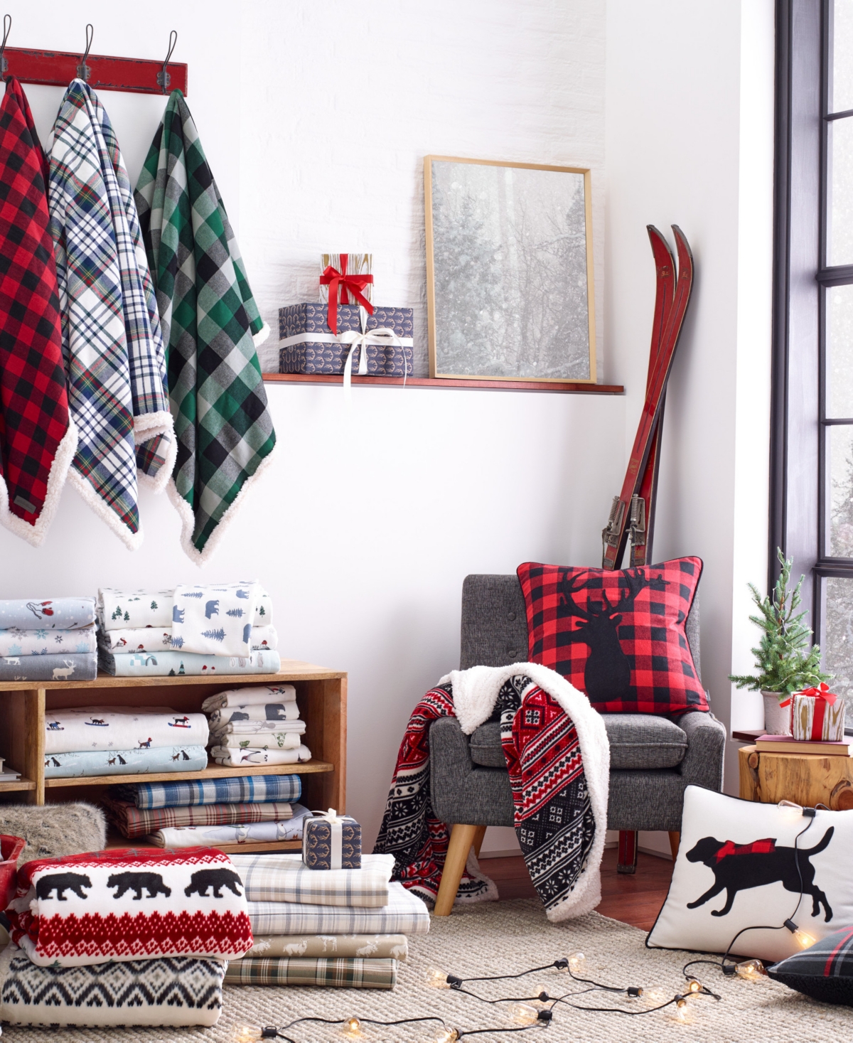 Eddie Bauer Cabin Plaid Stag Head Cotton Yarn Dye Flannel Reversible Decortive Pillow, 20" x 20"