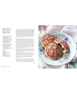 Preppy Kitchen: Recipes for Seasonal Dishes and Simple Pleasures (A Cookbook) by John Kanell