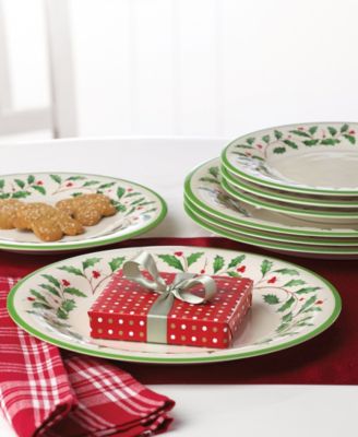 Holiday Melamine Dinner Plates, Set of 4