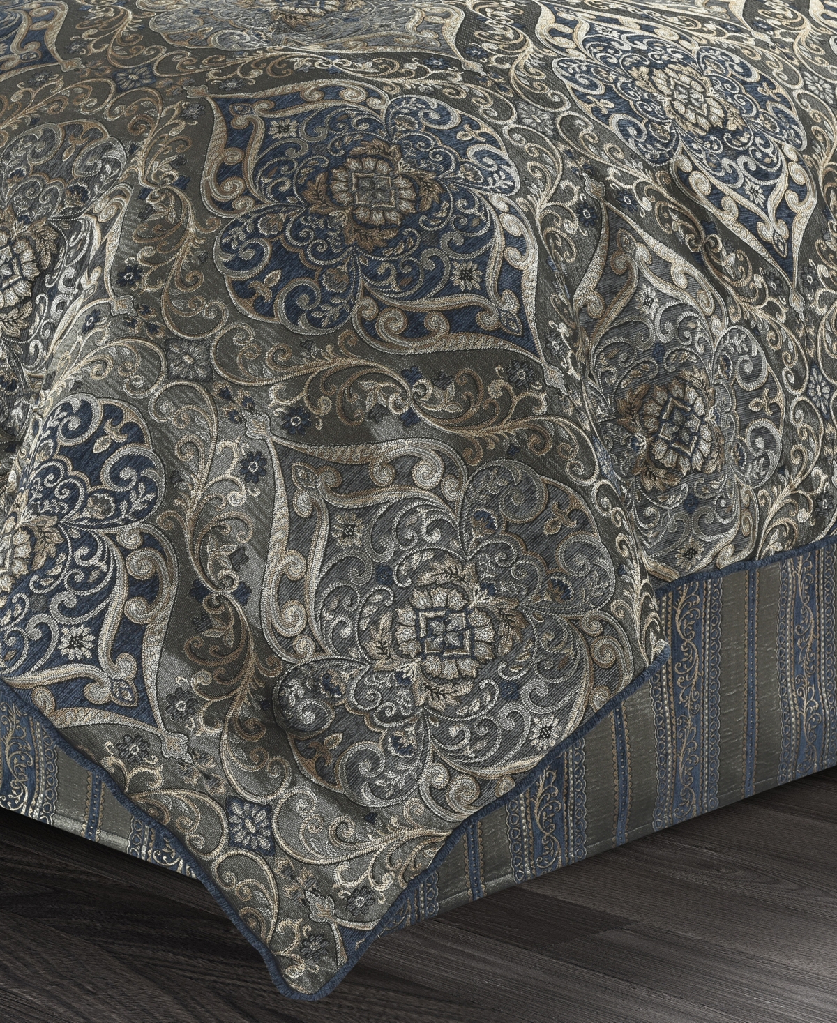 J Queen New York Weston Damask 4-Pc. Comforter Set, California King