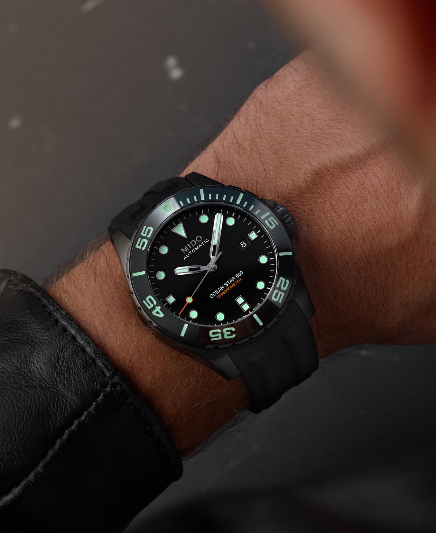 Мужские часы Mido Swiss Automatic Ocean Star 600 Chronometer Black PVD Stainless Steel Bracelet Watch 44mm — фото 4