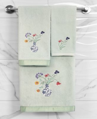 Turkish Cotton Stella Embellished 2-Pc. Hand Towel Set