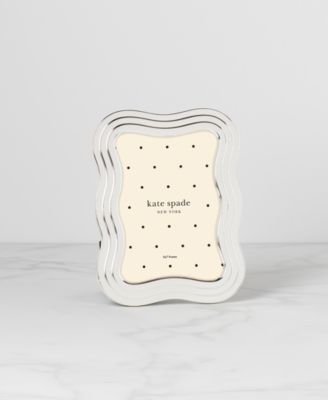 South Street Wavy Frame, 5" x 7"