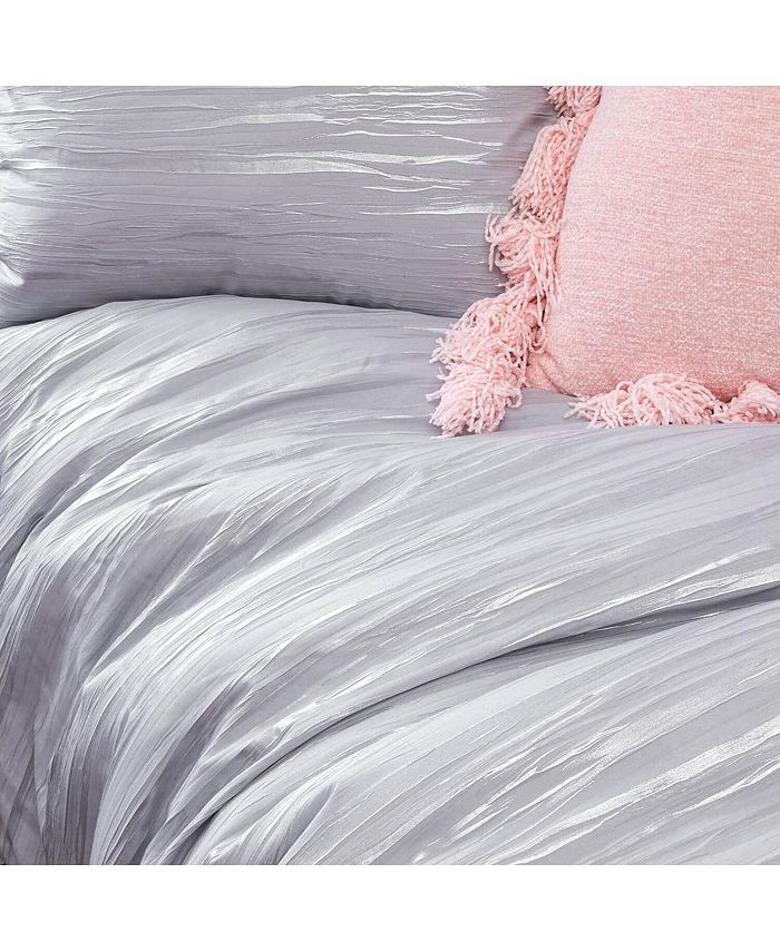 Dormify Silver Scarlett Comforter and Sham Set, Twin/Twin XL, Metallic