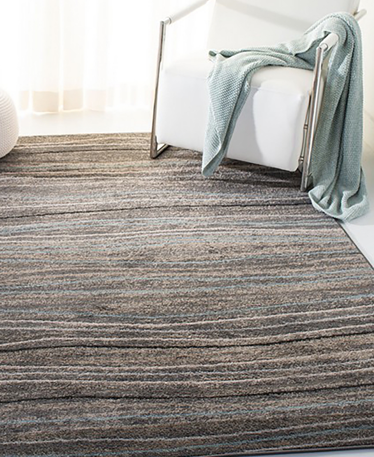 Safavieh Amsterdamand Beige Outdoor Area Rug - Silver
