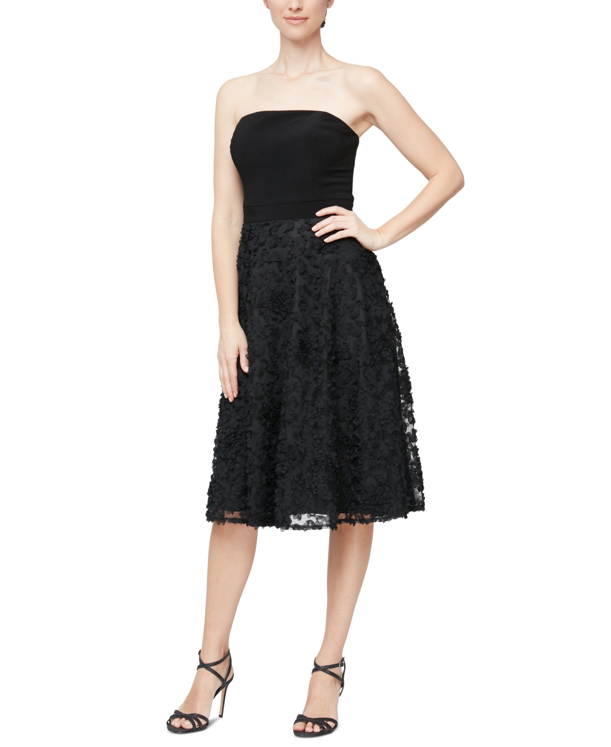 Alex & Eve Women's Strapless Floral Applique A-line Skirt In Black