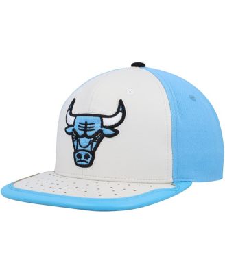 Men's White, Light Blue Chicago Bulls Day One Snapback Hat