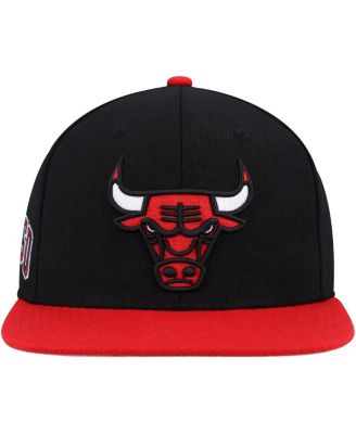 Men's Black, Red Chicago Bulls Side Core 2.0 Snapback Hat